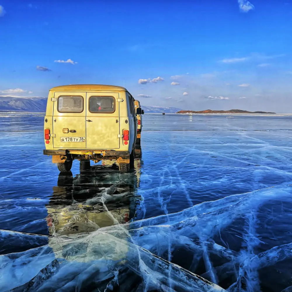 1. Ice activities all-in: hovercraft, cross-country vehicles, snowmobiles, troika, dog sledding...