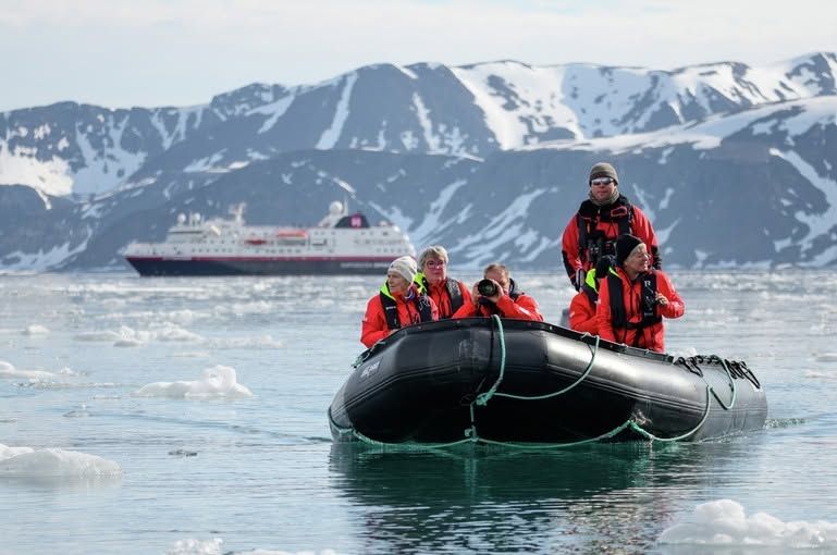 Planned cruising near Goudier Island (Port Lockroy), one of Antarctica’s best-known historic areas, subject to expedition conditions.