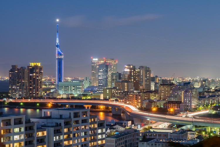Enjoy the panoramic views of Hakata Bay from the 234-meter-tall Fukuoka Tower.